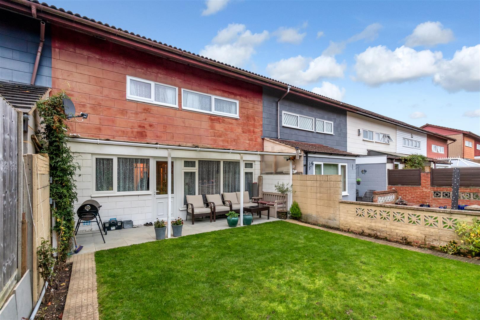 3 bed property in Portrush Close, Milton Keynes